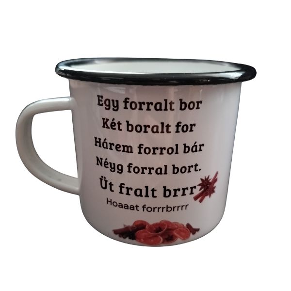 Egy forralt-fém fehér bögre