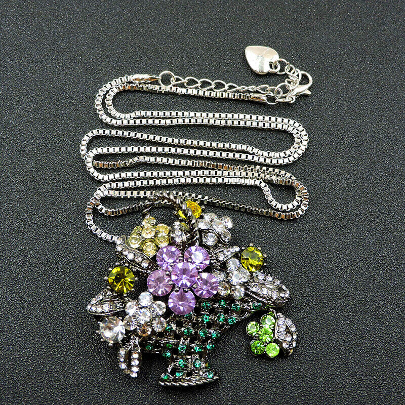 Bross kitűző BNY22 - Strasszköves zöld kosaras virágok medál nyaklánccal 55x55mm