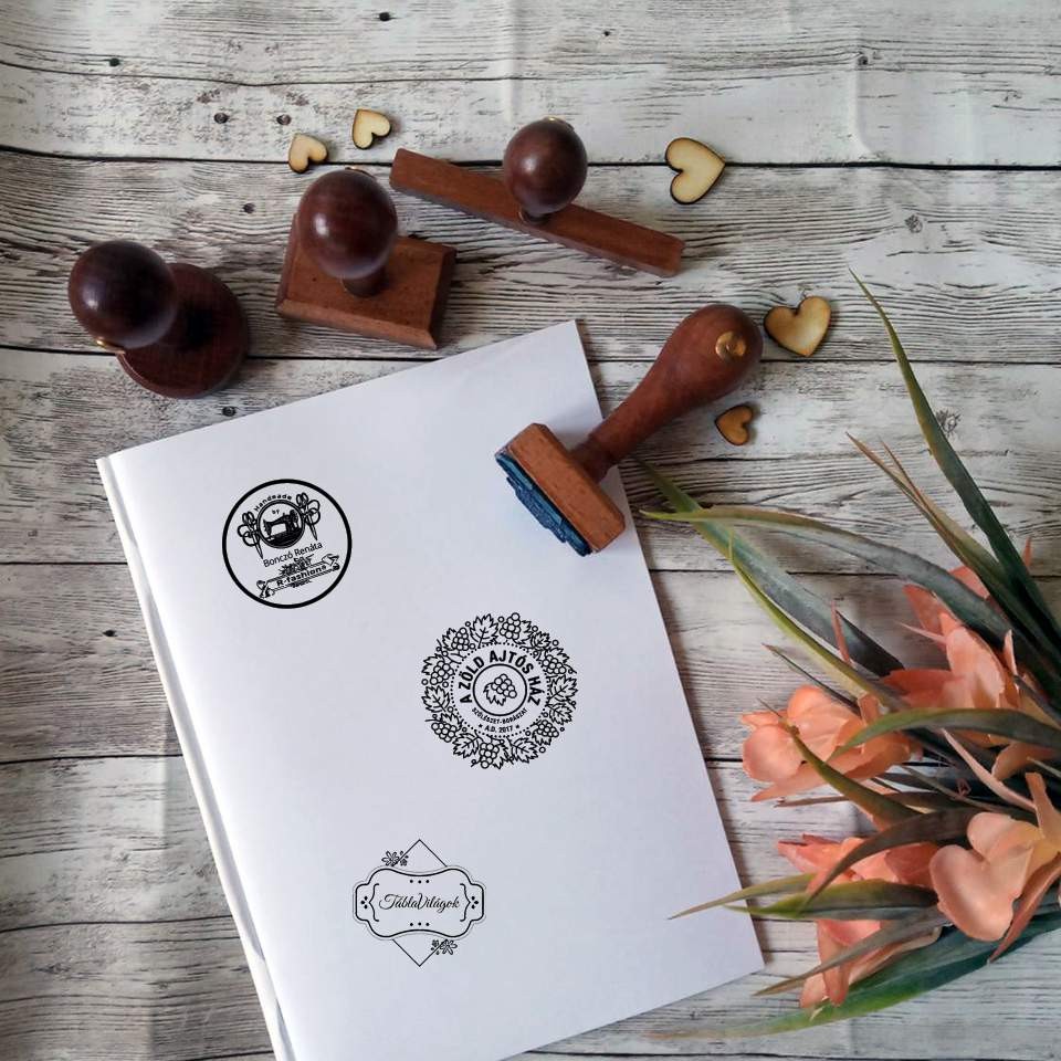 Fanyeles pecsét egyedi grafikával