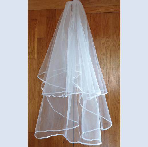 FTY82 - 2 rétegű szatén szélű Hófehér menyasszonyi fátyol 60-80x150cm