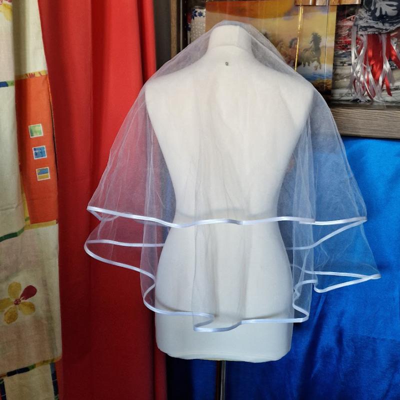 FTY84B - 2 rétegű szatén szegélyű Hófehér menyasszonyi fátyol 60-78x150cm