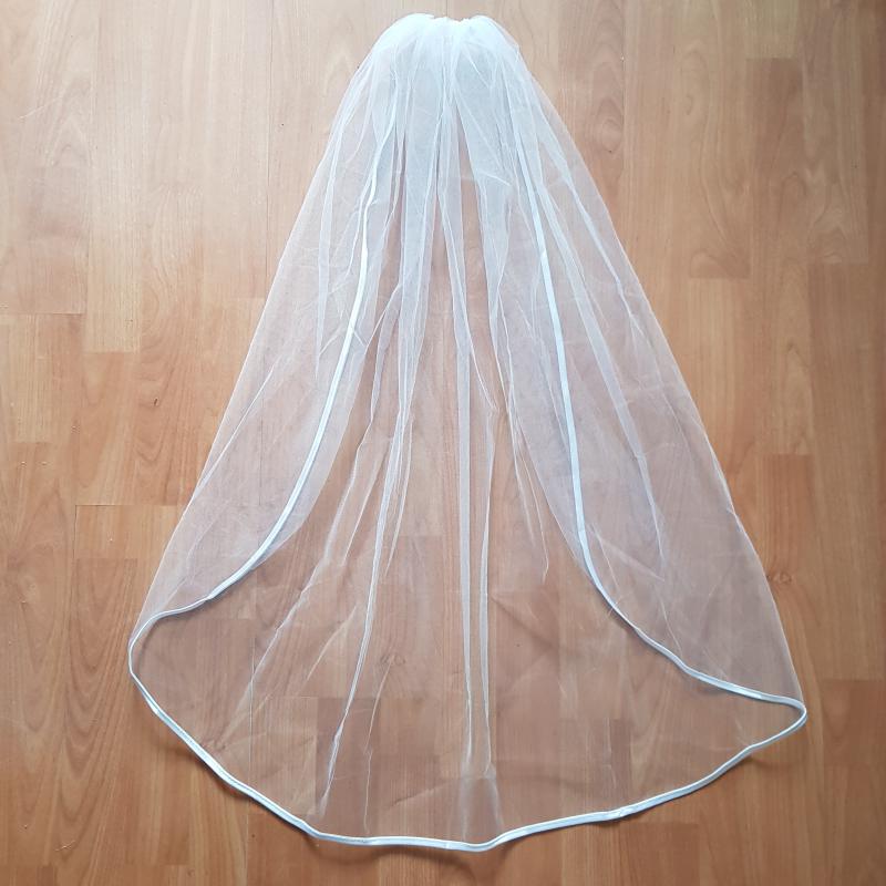 FTY44 - 1 rétegű szatén szegélyű Hófehér menyasszonyi fátyol 100x100cm