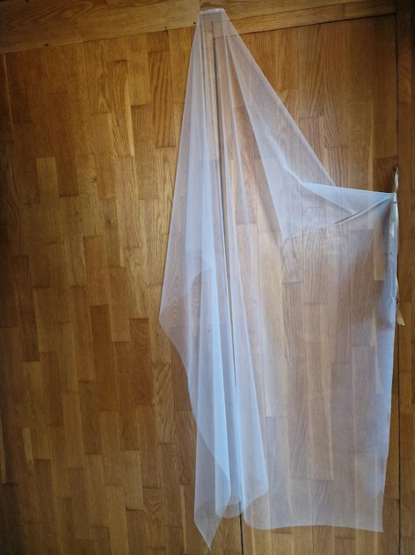 FTY131 - 1 rétegű szegetlen Ekrü menyasszonyi szögletes fátyol 150x150cm