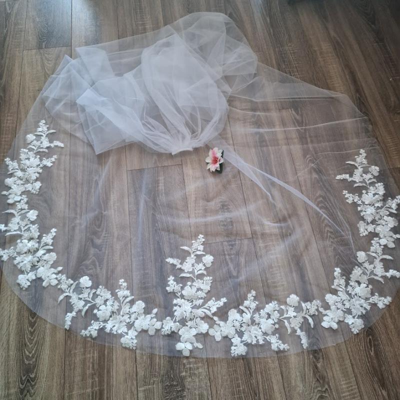 FTY141 - 1 rétegű hímzett virágos csipkés szélű FEHÉR 3 méteres menyasszonyi fátyol