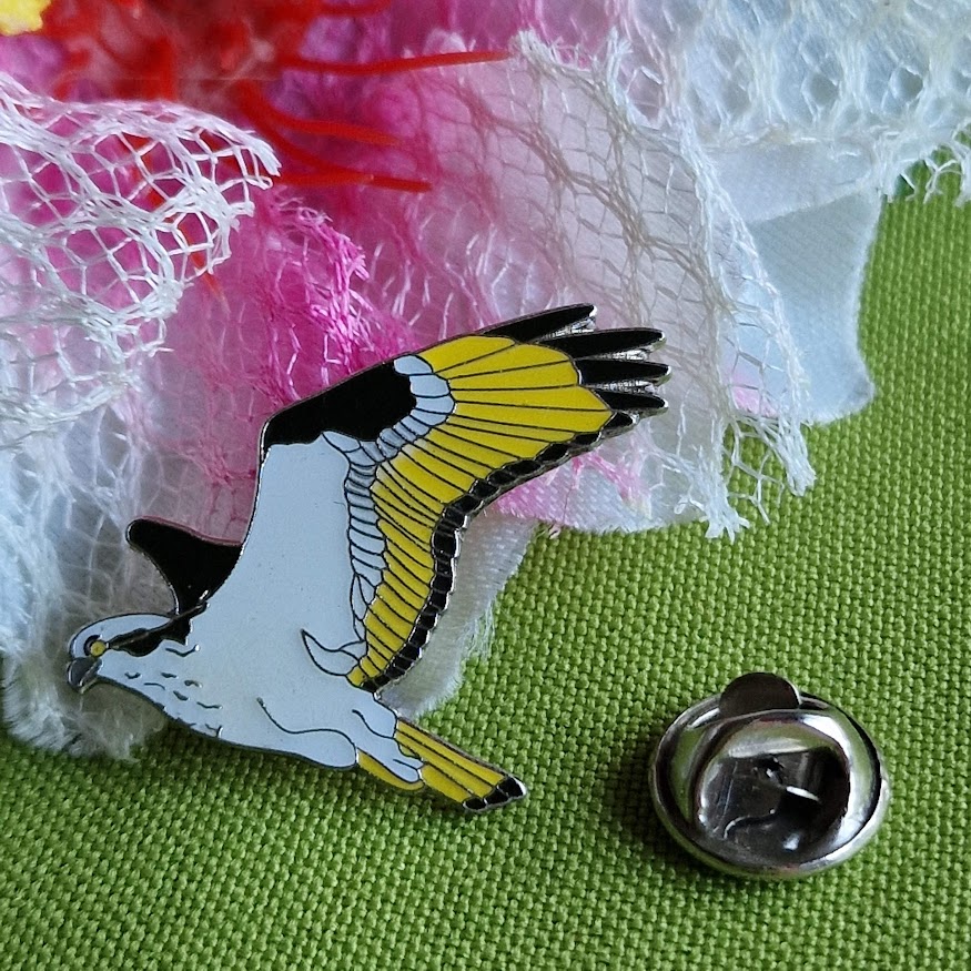 Kitűző bross BRO328 - Tűzzománcos halászsas gomb 22x26mm