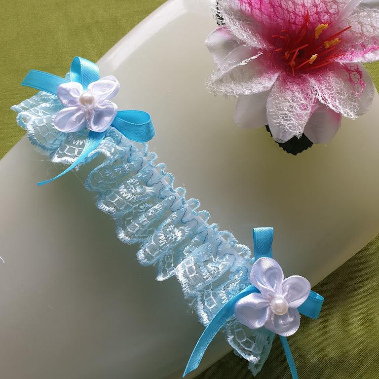 ESKÜVŐ HAK45 - 40mm-es Égszínkék dupla virágos csipke Harisnyakötő Combcsipke Legényfogó