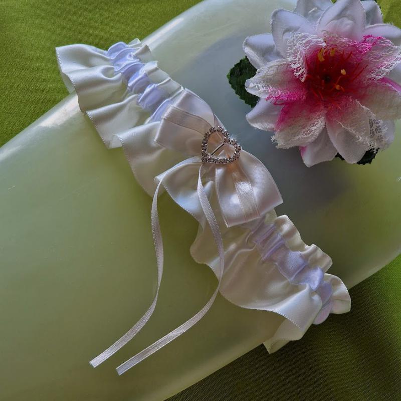 ESKÜVŐ HAK81 - 48mm-es ekrü-fehér színű szatén masnis Harisnyakötő Combcsipke Legényfogó