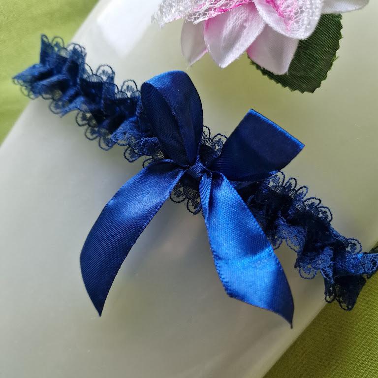 ESKÜVŐ HAK65 - 35mm-es Sötétkék színű masnis Harisnyakötő Combcsipke Legényfogó