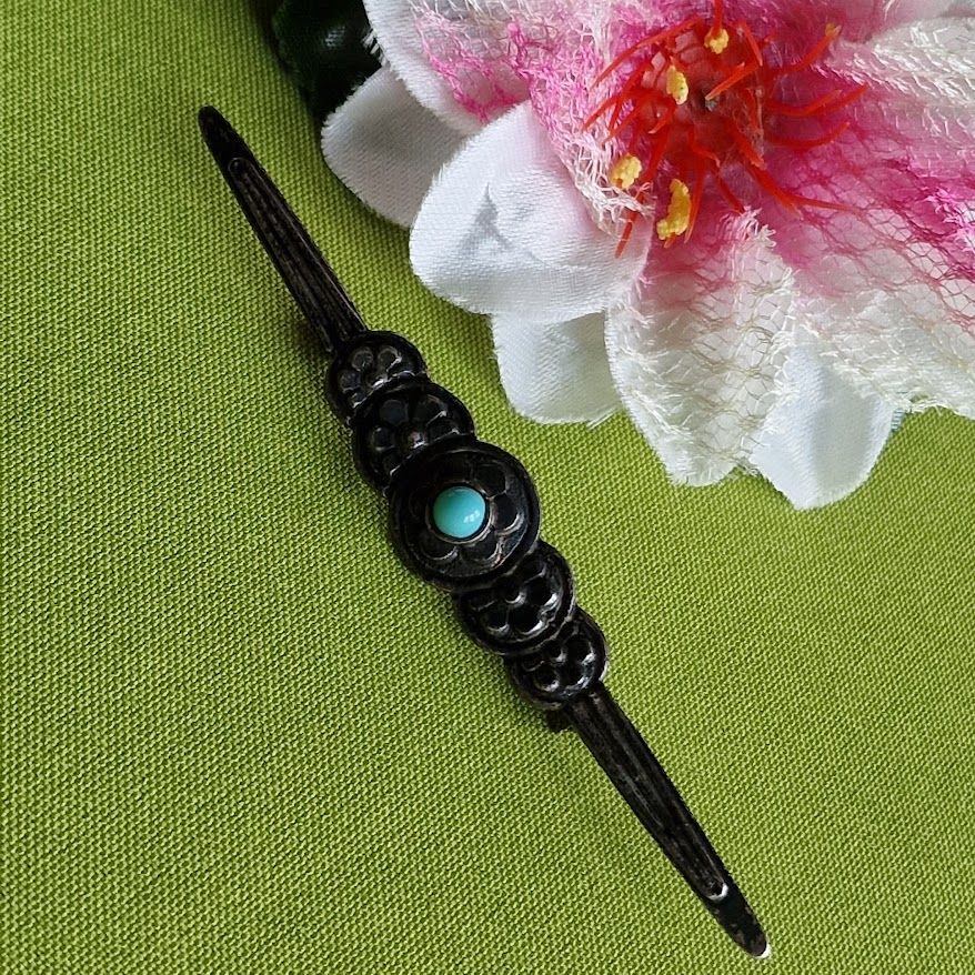 Kitűzó bross BRO420 - Antik hatású hajcsat formájú 102x16mm