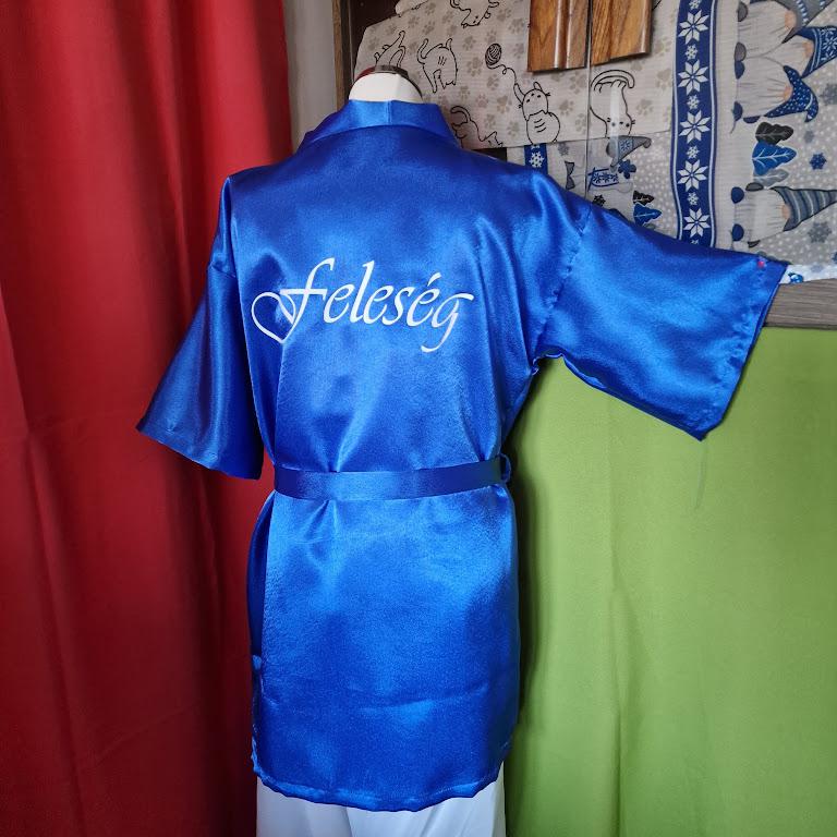 SZK54 - Feleség feliratú királykék Szatén köntös M-es - 42-es