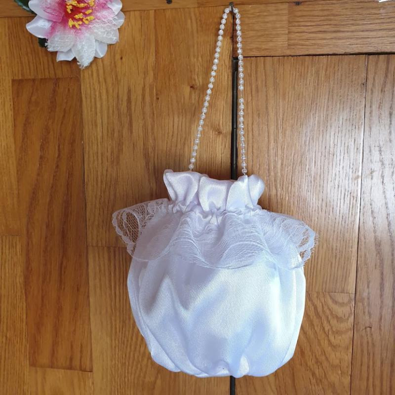 ESKÜVŐ MSZ03 - Menyasszonyi szütyő tatyó csipke galléros fehér szatén