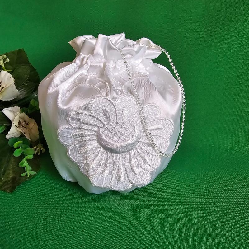 ESKÜVŐ MSZ19 - Menyasszonyi szütyő tatyó madeira csipkés fehér szatén kistáska