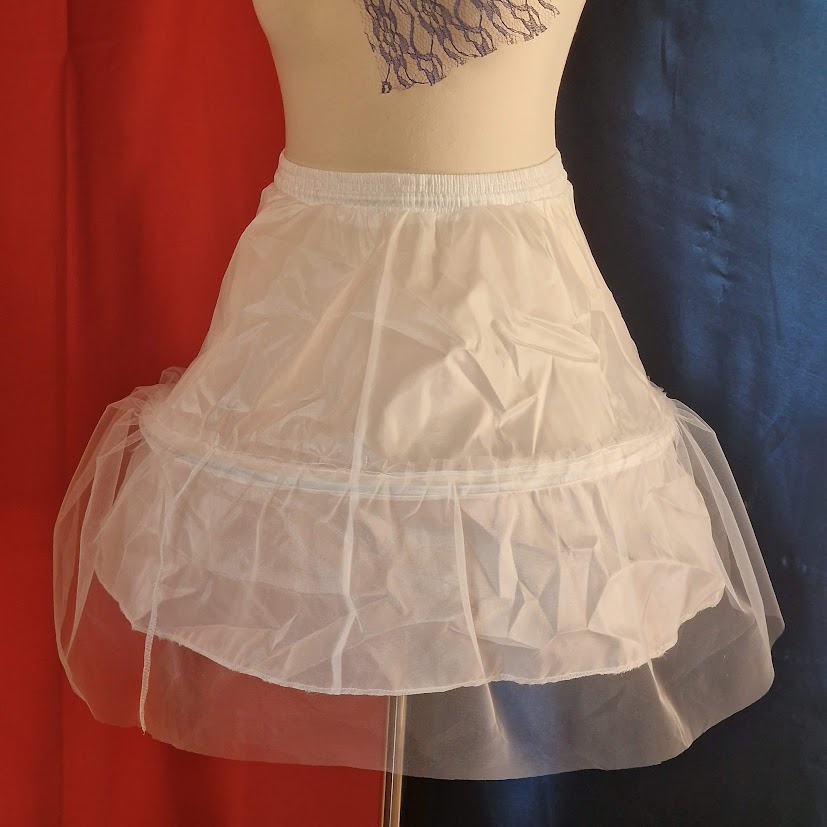 ESKÜVŐ ASZ67 - 1 körös fodros fehér selyem menyasszonyi alsószoknya abroncs