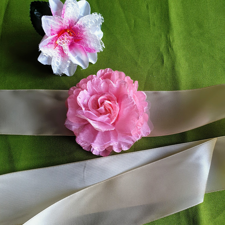 ESKÜVŐ MÖV11 - 10cm-es rózsaszín színű virágos menyasszonyi öv