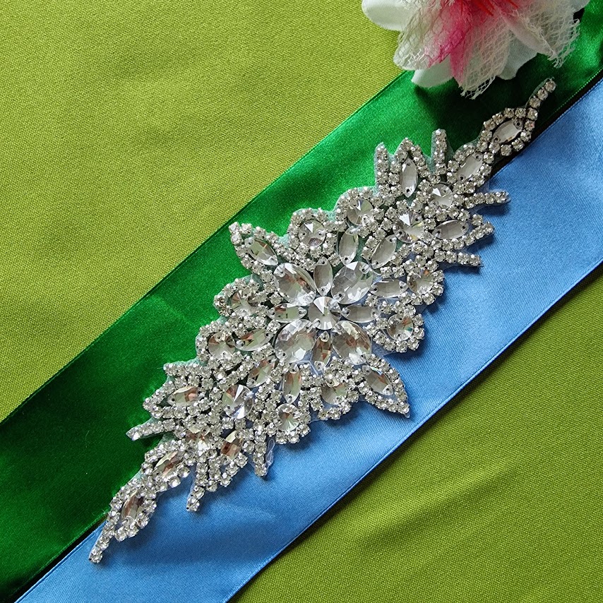 ESKÜVŐ MÖV27 – Kézzel varrt strasszköves menyasszonyi öv 25x10cm