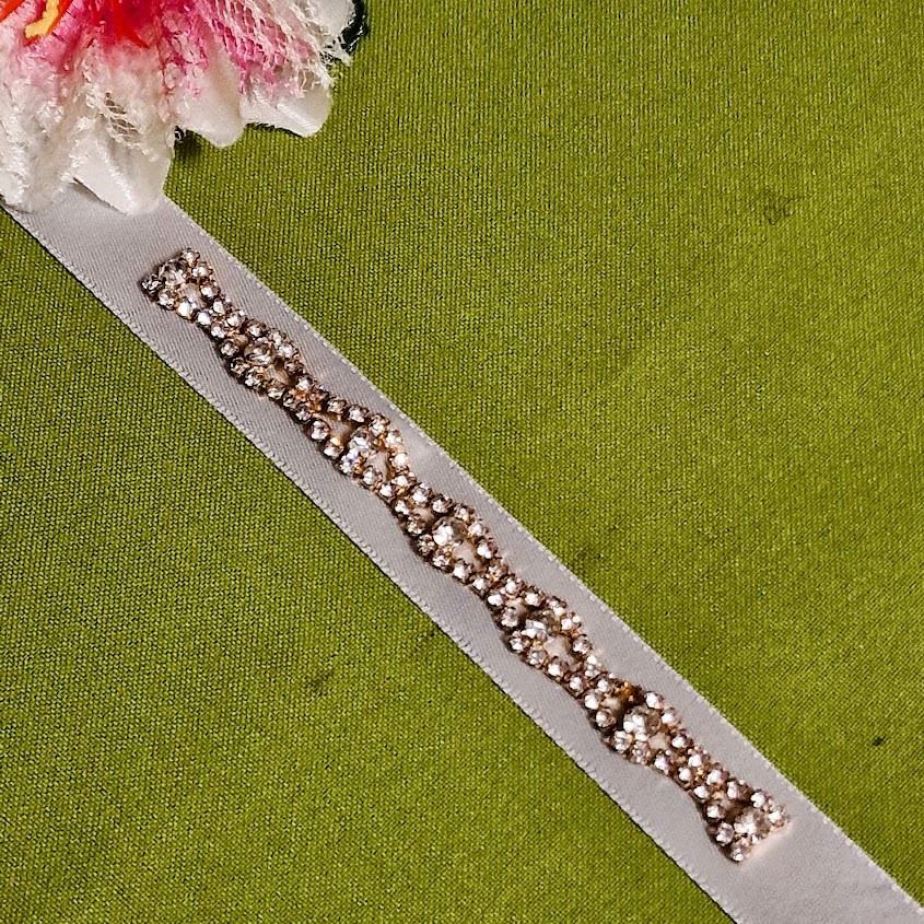 ESKÜVŐ MÖV39 – Strasszos menyasszonyi öv karkötő 13x1cm-es