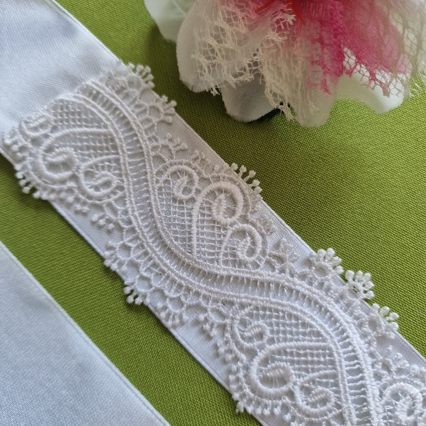 ESKÜVŐ MÖV47 – Handmade - Hófehér hullám vonalas csipkés menyasszonyi öv 35x 4 egész 5 cm-es