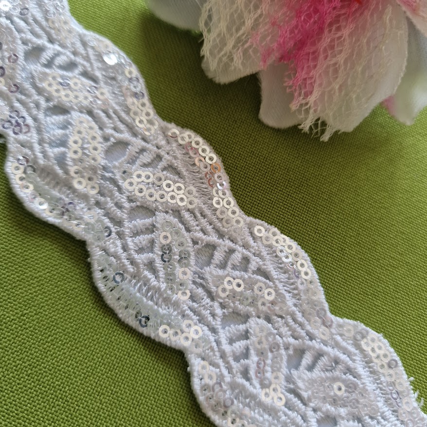 ESKÜVŐ MÖV51 – Handmade - Hófehér flitteres csipkés menyasszonyi öv 35 cm x 35 mm-es