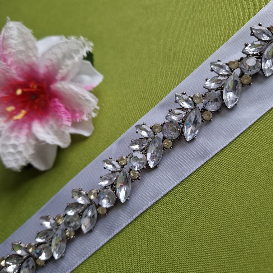 ESKÜVŐ MÖV53 - Kristályköves menyasszonyi Öv Nyaklánc Hajdísz 36cm x 23mm