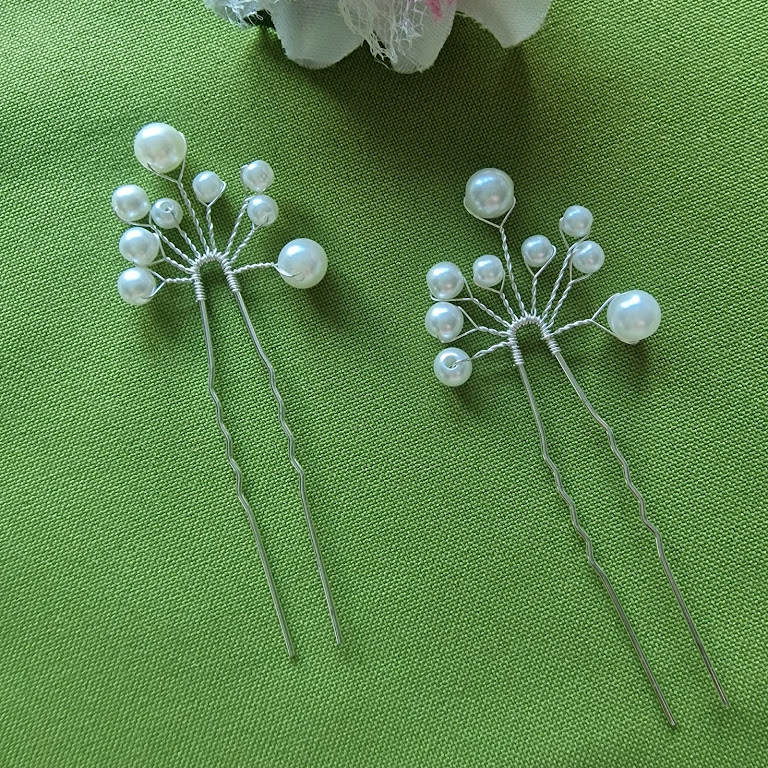 ESKÜVŐ HAD03A - Menyasszonyi fehér gyöngyös hajtű hajdísz