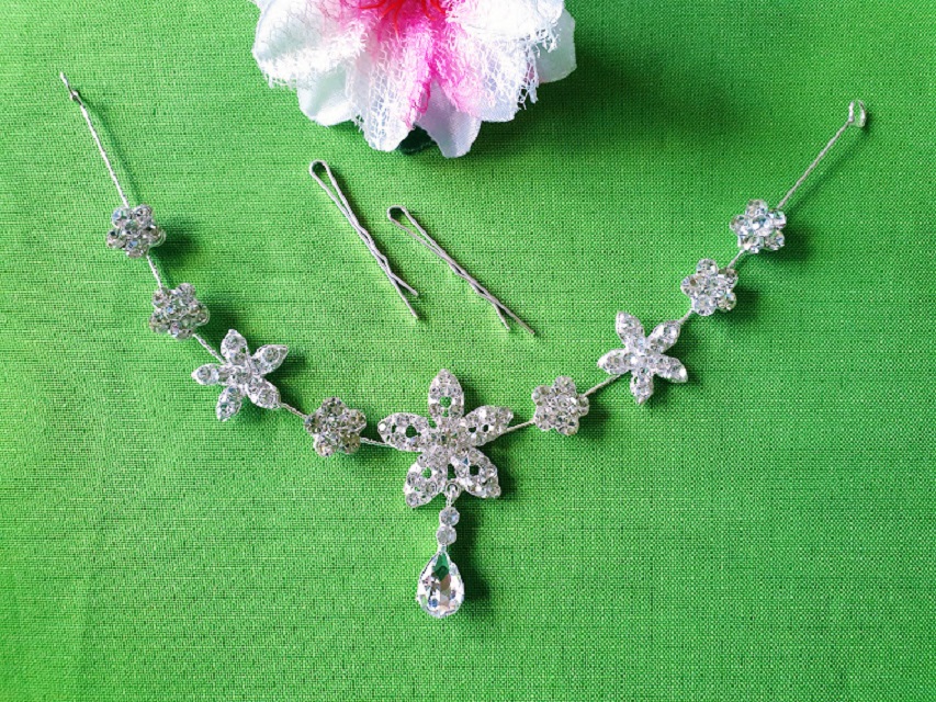 ESKÜVŐ HAD117 - 28cm-es Menyasszonyi strasszköves virágos hajdrót hajdísz nyaklánc