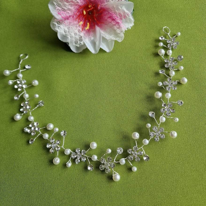 ESKÜVŐ HAD247 – Menyasszonyi gyöngyös strassz virágos hajdísz