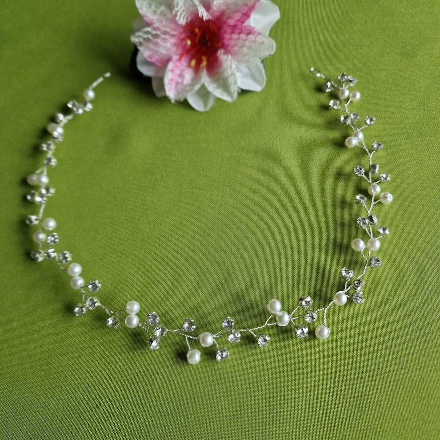 ESKÜVŐ HAD261 – Menyasszonyi gyöngyös strasszos hajdísz hajbavaló