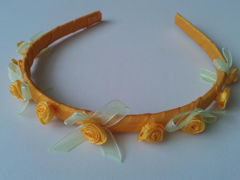 ESKÜVŐ HPT20 - Napsárga szatén rózsás hajpánt hajráf