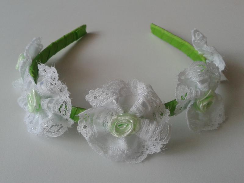 ESKÜVŐ HPT11 - Fehér csipke virágos almazöld hajpánt hajráf