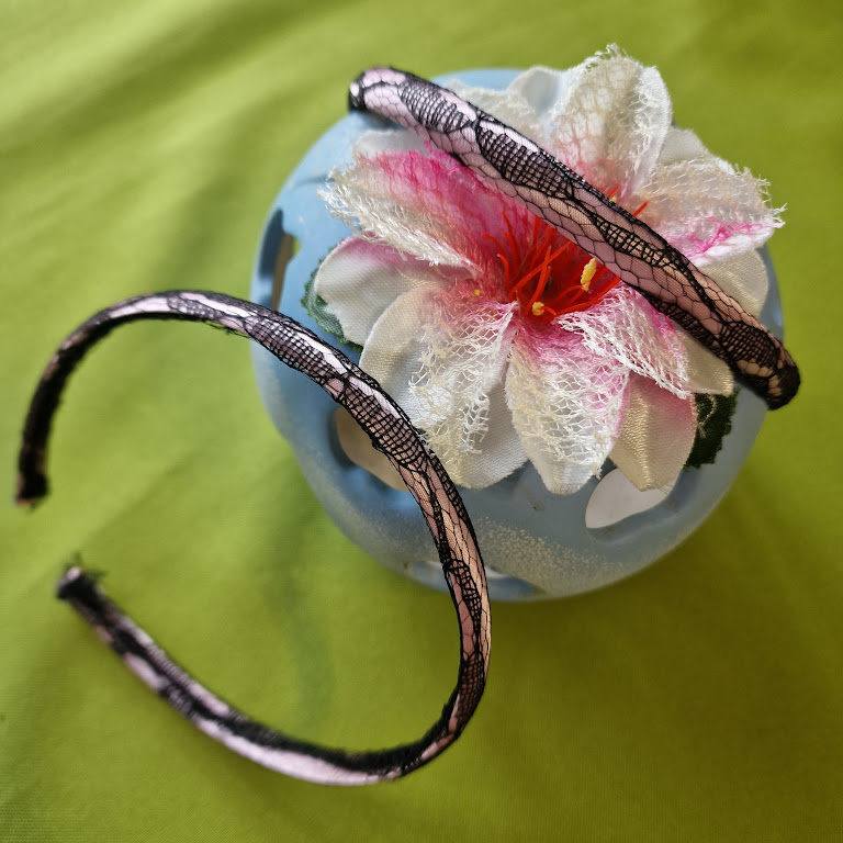 ESKÜVŐ HPT15 - Rózsaszín szatén hajpánt fekete csipke bevonattal