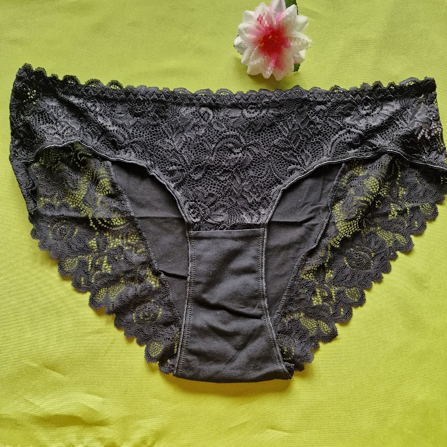 FEN146 5 - Hagyományos fazonú csipkés elejű női bugyi - fekete 5XL-es