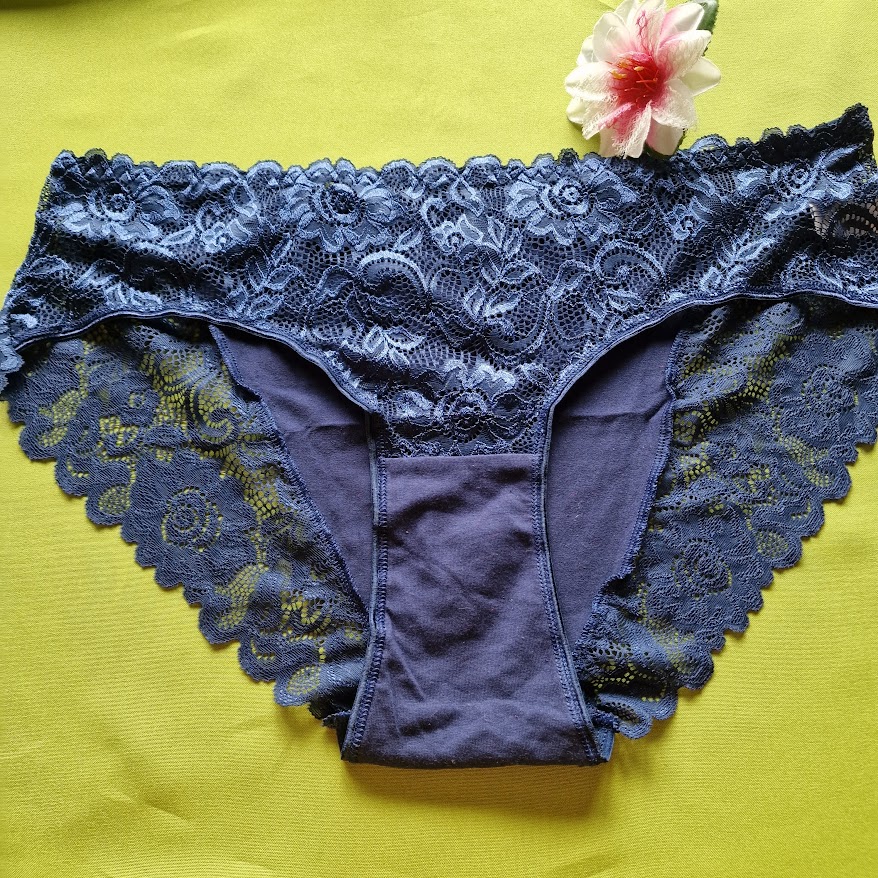 FEN146 4 - Hagyományos fazonú csipkés elejű női bugyi - navykék 5XL-es