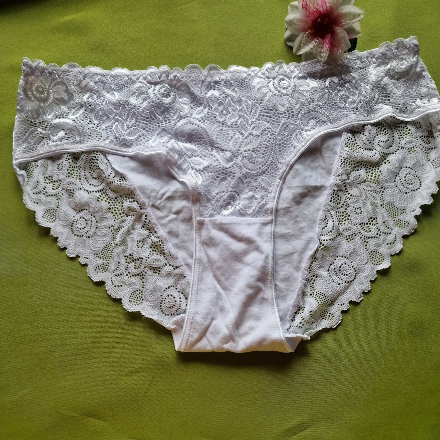 FEN146 -1 - Hagyományos fazonú csipkés elejű női bugyi - fehér 5XL-es