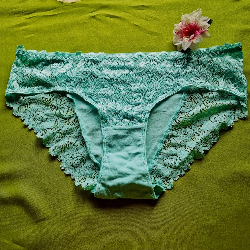 FEN146-3 - Hagyományos fazonú csipkés elejű női bugyi - menta 5XL-es