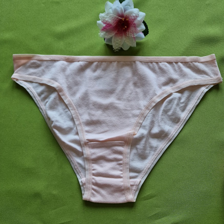 FEN135-1 - Női fehérnemű - Brazil fazonú pamut bugyi - világosbarack