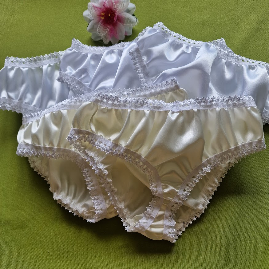 FEN70-7 - 5db Brazil tanga szatén bugyi - 3db fehér és 2db ekrü