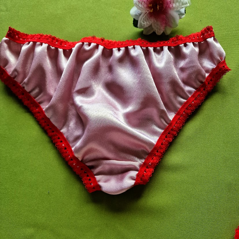 FEN065 - Brazil tanga szatén bugyi rózsaszín-piros