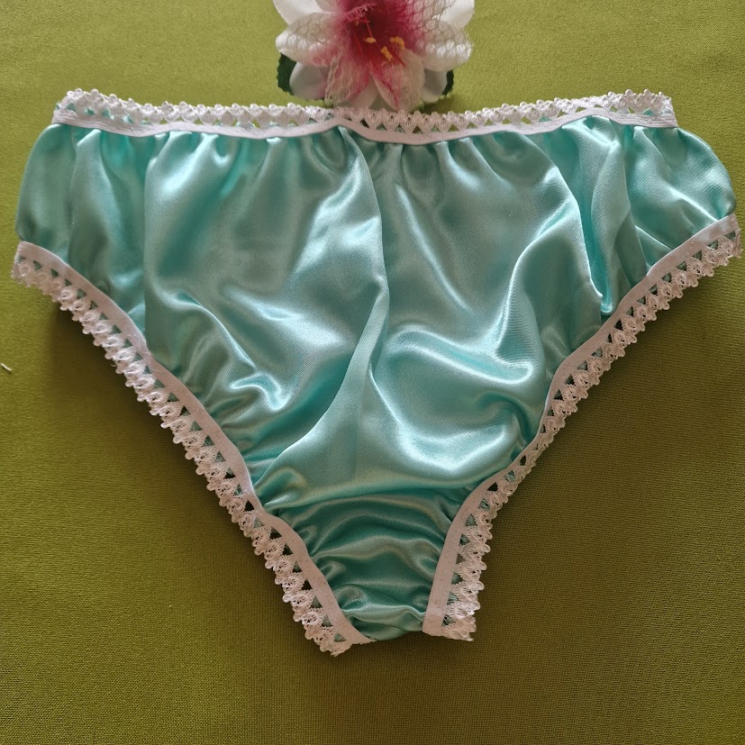 FEN063 - Brazil tanga szatén bugyi menta és ehér