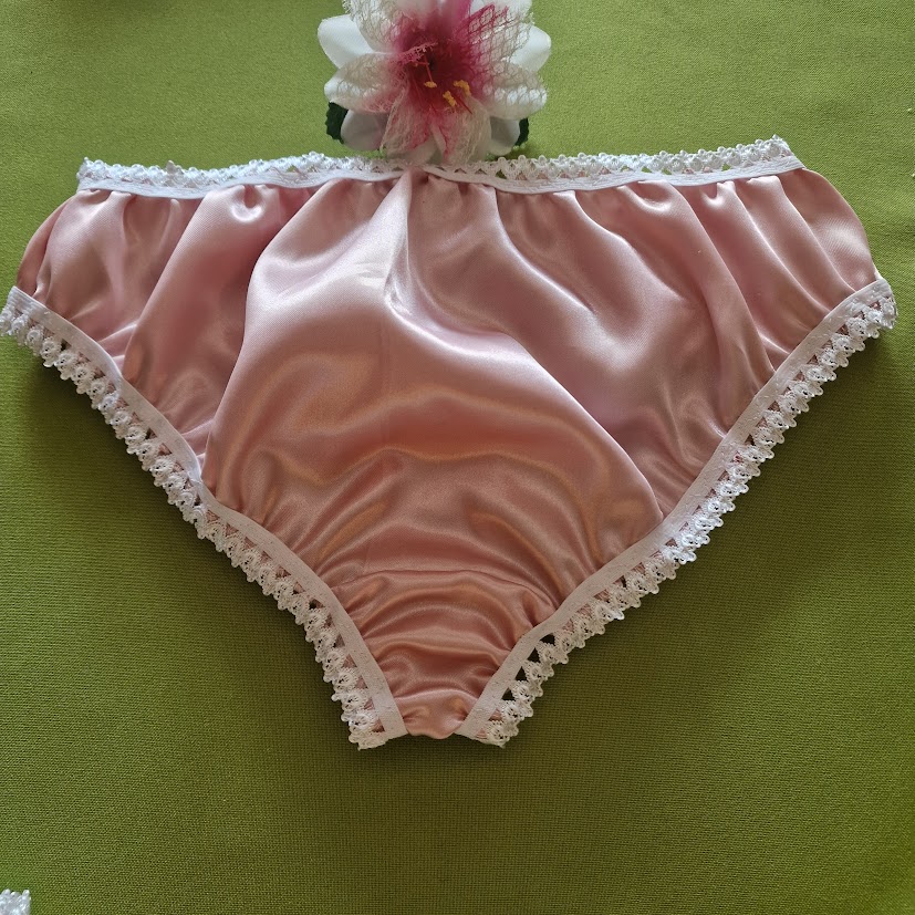 FEN061 - Brazil tanga szatén bugyi rózsaszín és fehér