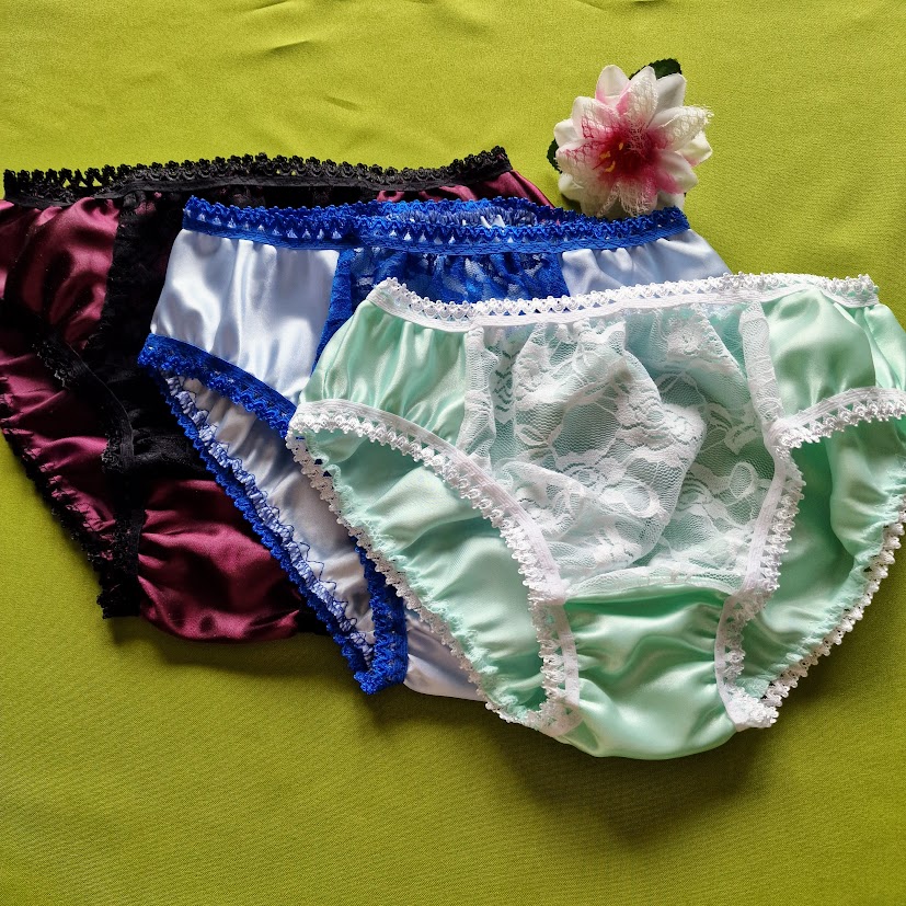 FEN49-1 - 3db Hagyományos fazonú csipkés szatén bugyi - menta kék lilásbordó