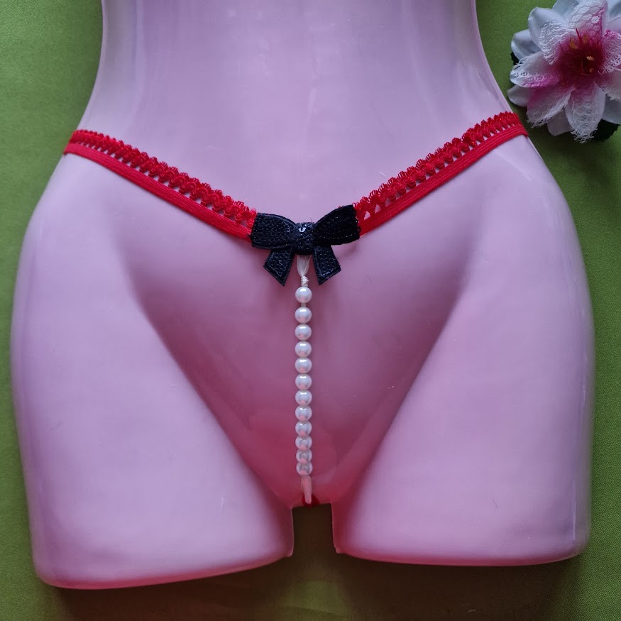 FEN55F - Női fehérnemű - Fekete masnis gyöngyös G-string tanga bugyi