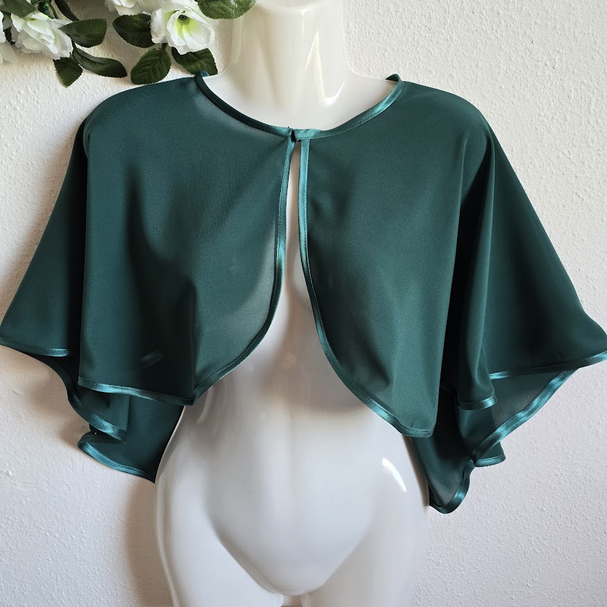 ESKÜVŐ BOL126 - Elegáns megkötős fenyőzöld színű muszlin boleró pelerin