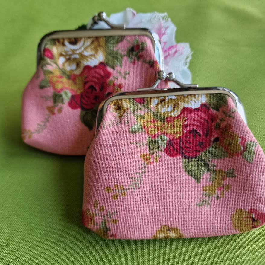 NK02C - Vintage tipusú rózsa mintás kis pénztárca aprópénztartó - rózsaszín