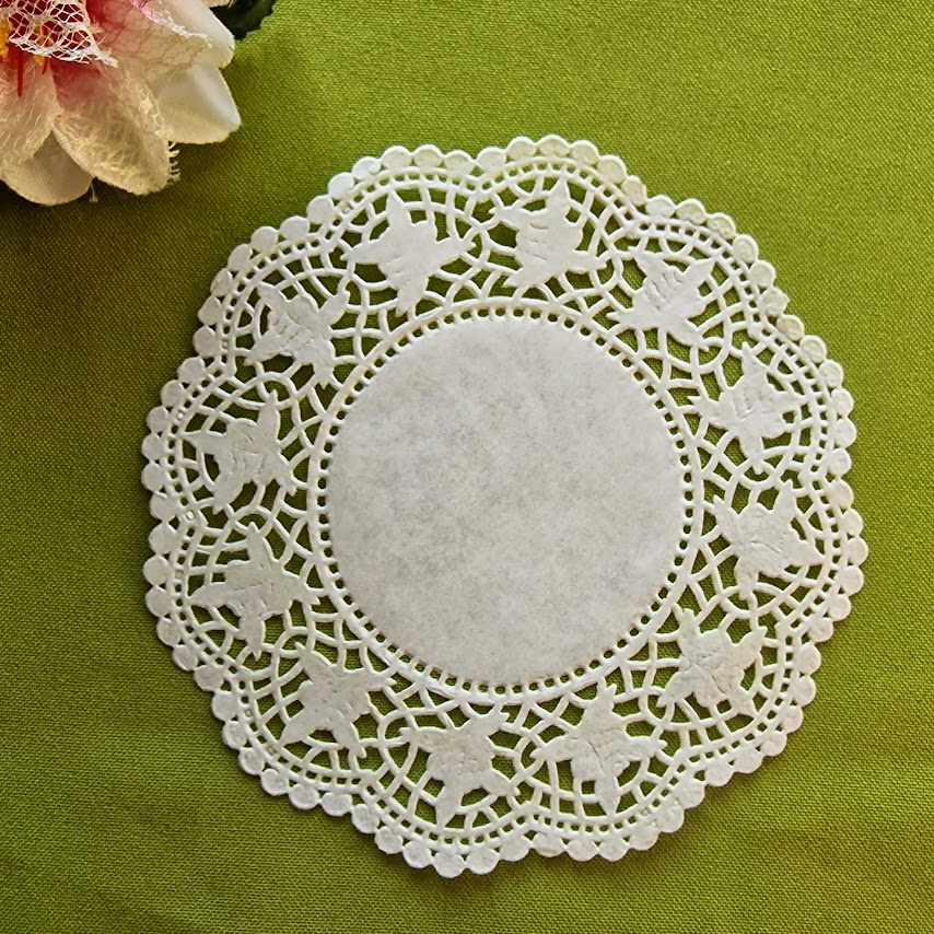 Esküvő KIEG23 - Kör alakú tortapapír tortacsipke alátét - 14 cm