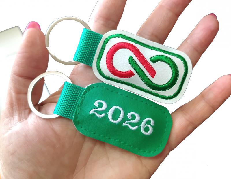 Hímzett Rendszerváltás 2026 kulcstartó zöld