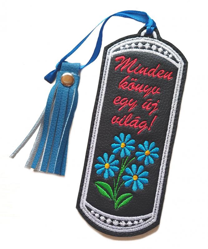 Minden könyv egy új világ hímzett könyvjelző kéknefelejcs